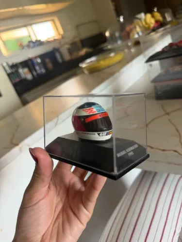 Capacete Michael Schumacher 1995 - Miniatura Colecionável F1 ?