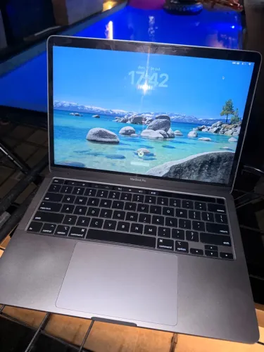 MacBook Pro 2020 16RAM 512Gb