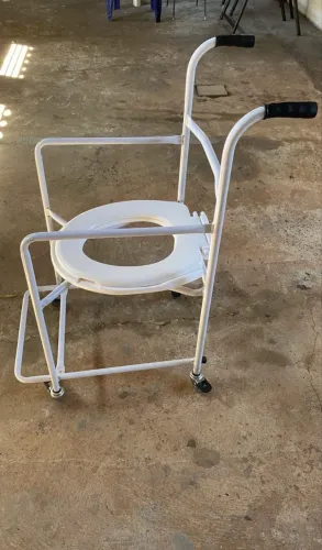 CADEIRA DE BANHO