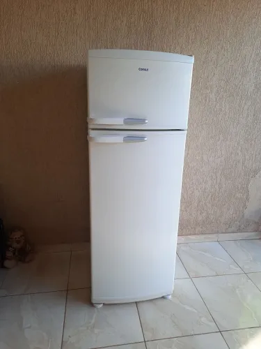 Geladeira Consul Duplex muito bem conservada