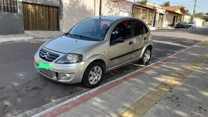 Citroen C3 GLX 1.4/ GLX Sonora 1.4 Flex 8V 5P 2012