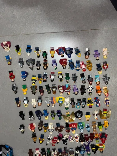 Lote de Bonecos LEGO e Compatíveis - 110+ Minifiguras | Batman, DC, Vilões e Mais