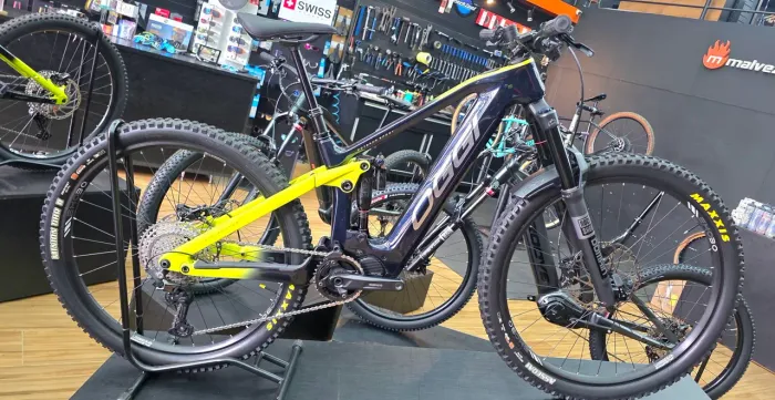 Potenza Sport tamanho 15 bike Zera