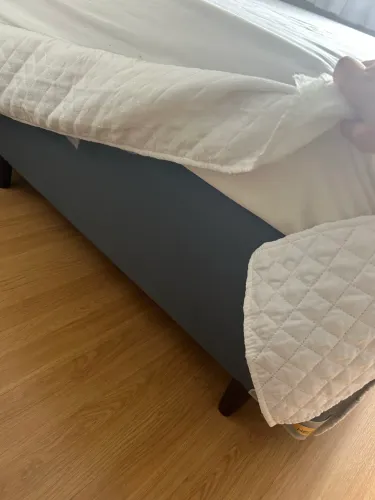 Cama box (base + colchão)