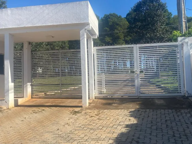 VALE A PENA VISITAR !!! VENDO/TROCO Casa Cond Solar Jardins das Paineirad
