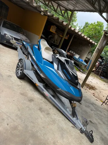 Jet 130 2019 bem conservado apenas 81 hoas