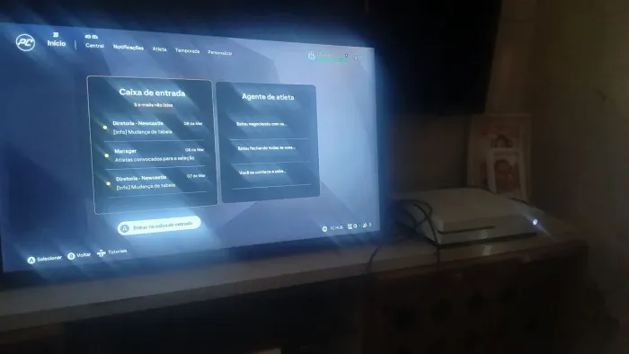 Vendo Xbox one s 1tera, manutenção feita em abril de limpeza e hd novo, Por apenas 1000