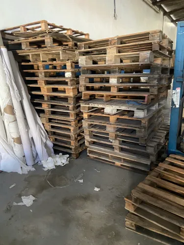 Pallets de madeira 1mx1m