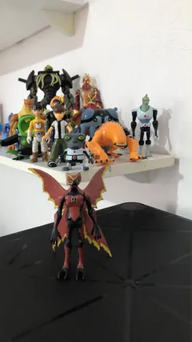 Boneco Friagem Supremo Ben 10 Original Bandai
