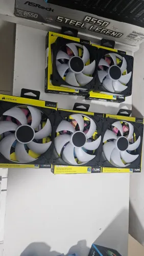 Kit Fans Corsair iCUE Link RX RGB (2x 120mm + 3x 140mm) - 9 Meses de Uso