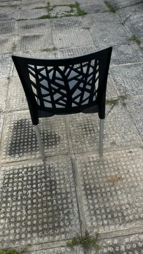 Conjunto de 4 cadeiras plásticas
