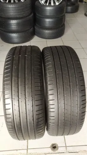 Pá de pneus 225 55 18 Pirelli Scorpion