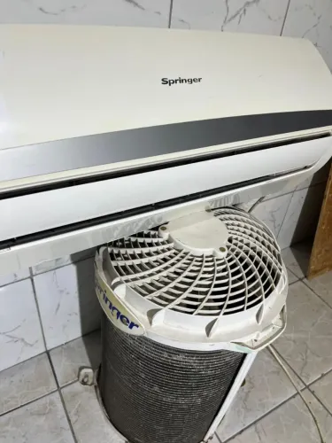 Ar condicionado springer 9mil BTUs