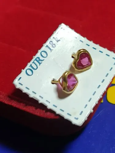 Par Brincos Zircônias Coração 5 mm Ouro 18 Kilates Peso 0.50 Gramas