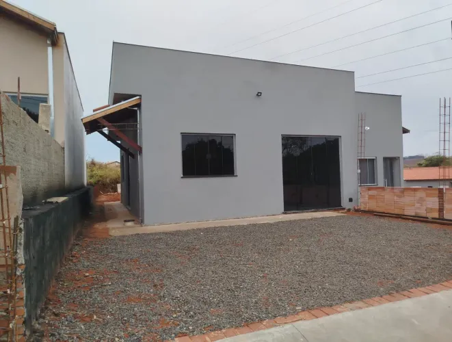 Casa à venda - Bairro Antônio Carlos Bernini ?