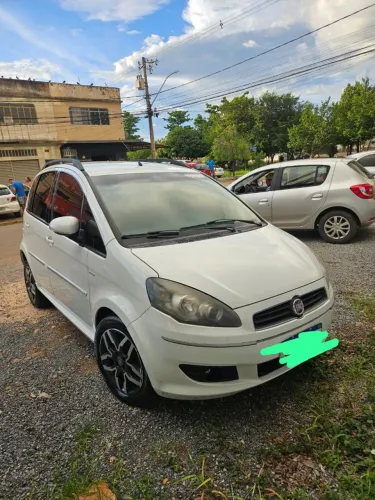 Fiat Idea Sporting Dualogic 1.8 Flex 16V 5P 2011