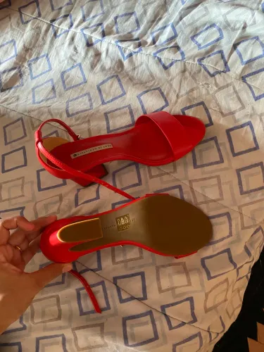 Vendo salto da sapatinho de luxo número 34 35 reais