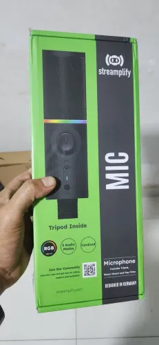 Microfone Gamer RGB MIC TRIPOD c/Tripé Ajustável Preto STREAMPLIFY,