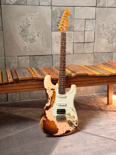 Guitarra Stratocaster hss relic