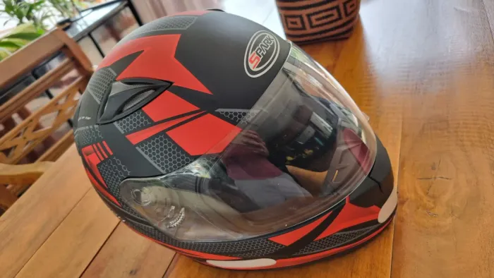 Capacete marca Spark novíssimo