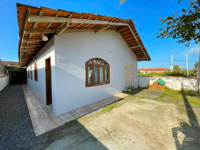 CASA COM 05 QUARTOS A VENDA - BAL. BARRA DO SUL - COSTEIRA