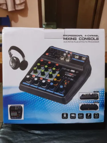 Mesa de Som 4 Canais Bluetooth Interface Audio USB Soundvoice MC4BT - Na Caixa