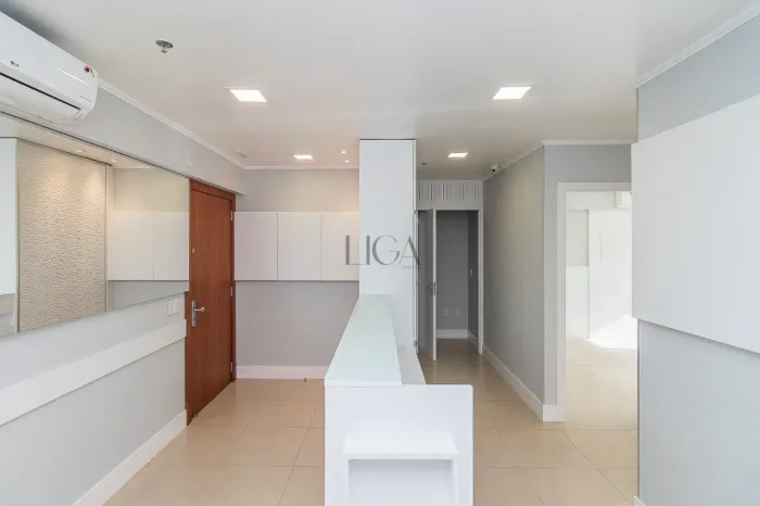 Conjunto para alugar no Prime Office com 61m² privativos - Bairro Praia de Belas - Porto A