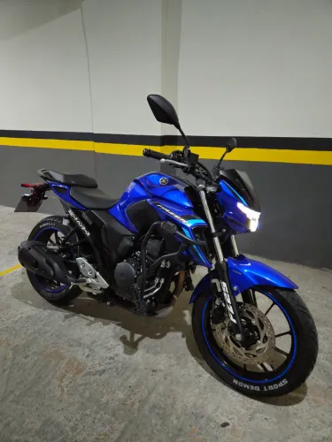 Yamaha FZ25 2025 - 3.000 km | Único dono | Impecável