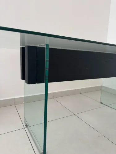 Mesa de jantar de vidro