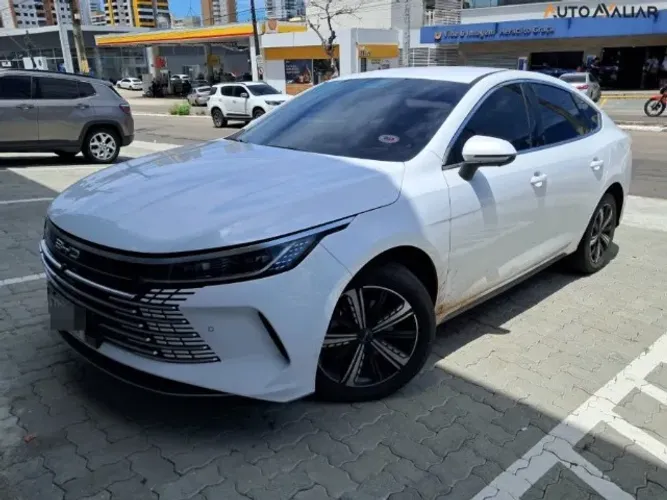 BYD King GL 1.5 16V Híbrido Aut. 2025