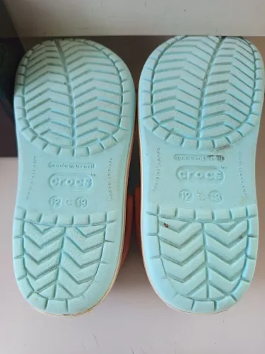Crocs original menina
