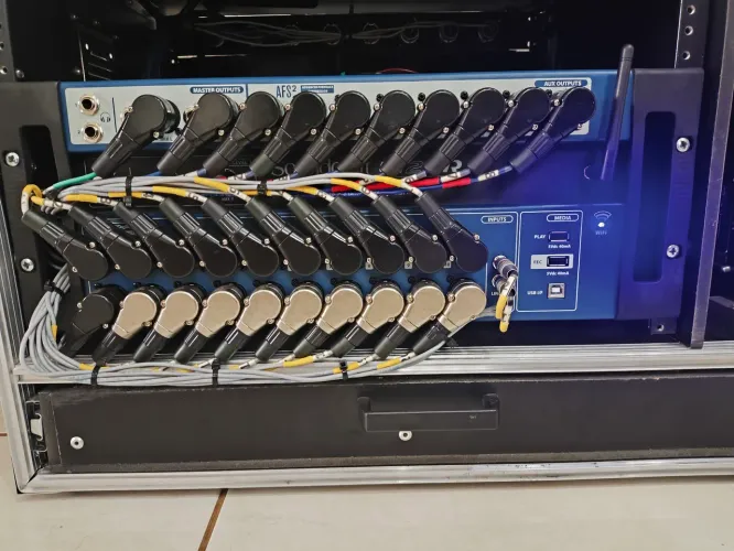 Mesa de som souncraft UI 24