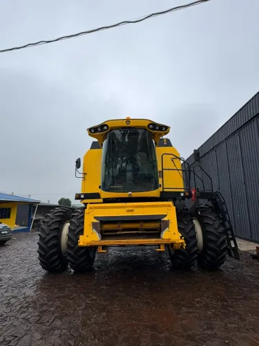 COLHEITADEIRA USADA MARCA NEW HOLLAND TX5.90 - ANO 2021