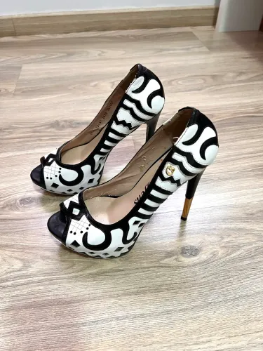 Peep Toe Carmen Steffens