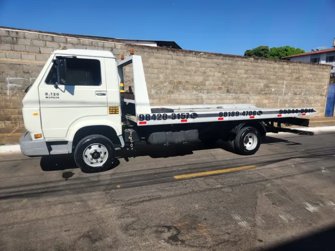 Caminhão Volkswagen 8120