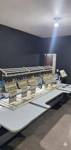 Máquina de Bordado Industrial