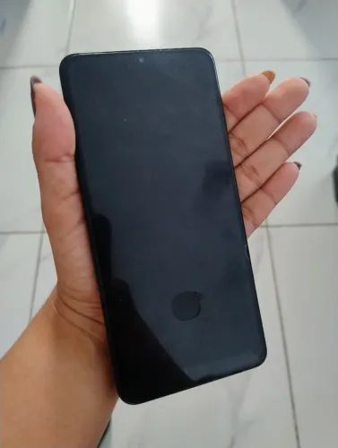 Samsung Galaxy S21 plus 
