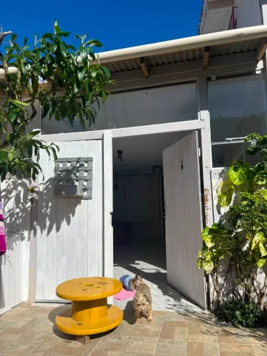 Alugo casa R$1,500 (fora luz e água) APENAS 1 PESSOA (preferência mulher)