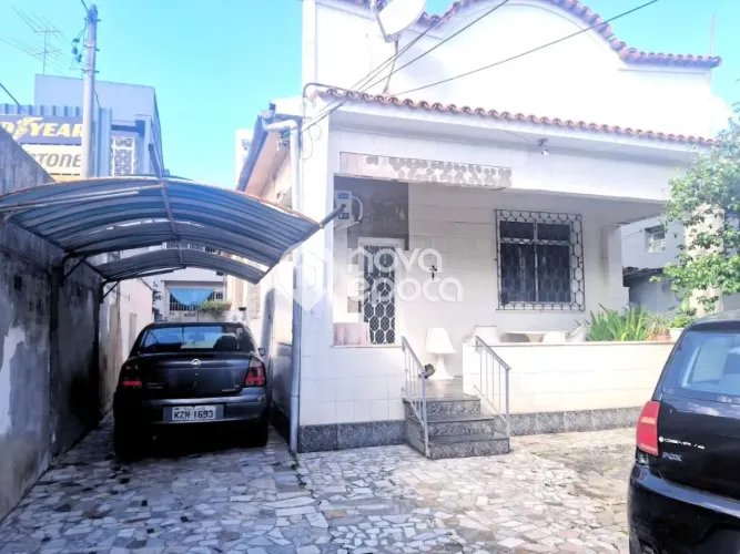 Engenho Novo | Casa 8 quartos, sendo 1 suite