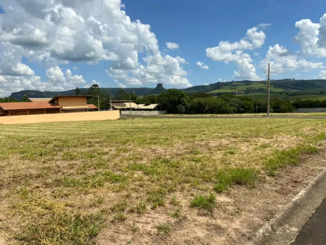 Terreno Condomínio em Analandia