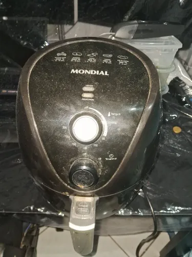 Vende-se linda e nova Air frier mondial