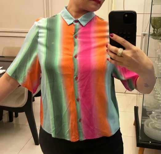 Camisa Marca Pool, tamanho 40.
