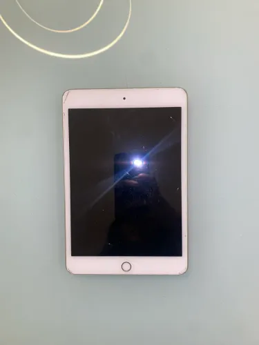 Ipad mini 4 com bateria viciada 