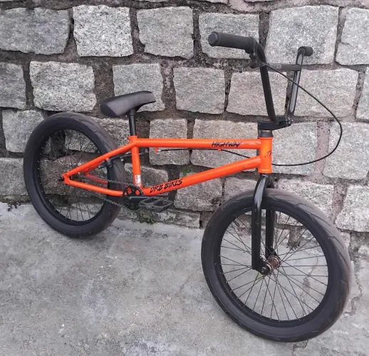 Bicicleta BMX ALTA QUALIDADE vend/troc/aceito cartão 