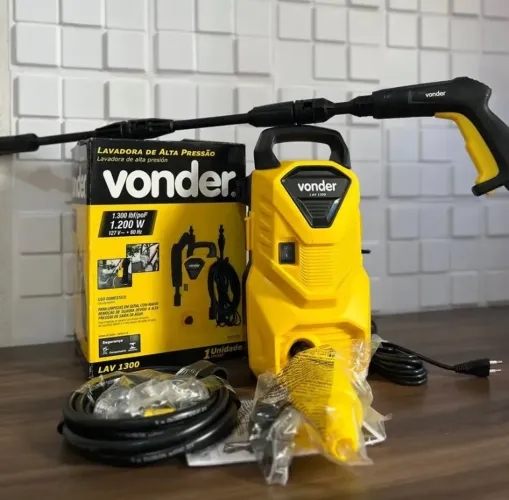 Lavadora de alta pressão VONDER R$ 450 NOVA