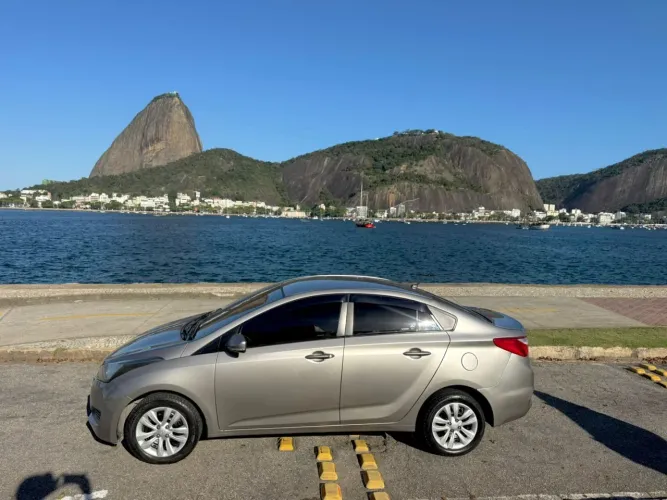 Hyundai HB20S C.style/c.plus1.6 Flex 16V Aut. 4P 2016