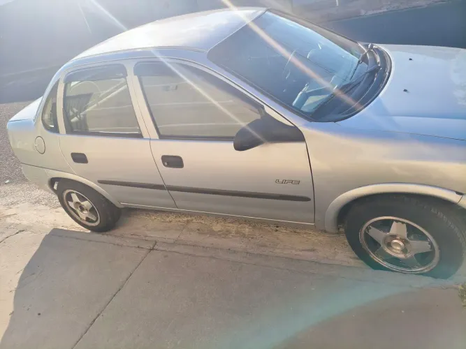 Chevrolet Corsa SED Class.life 1.0/1.0 Flexpower (álcool) 2005