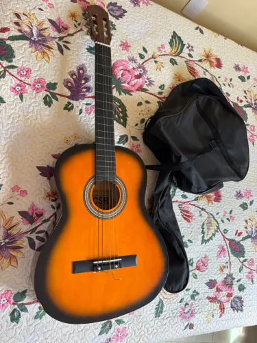 Violão R$250