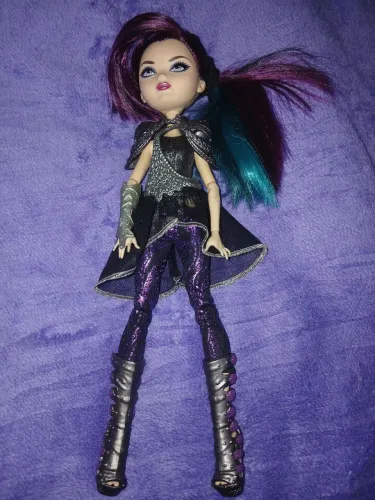 Ever after high raven 