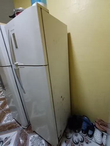 Vendo Geladeira 
